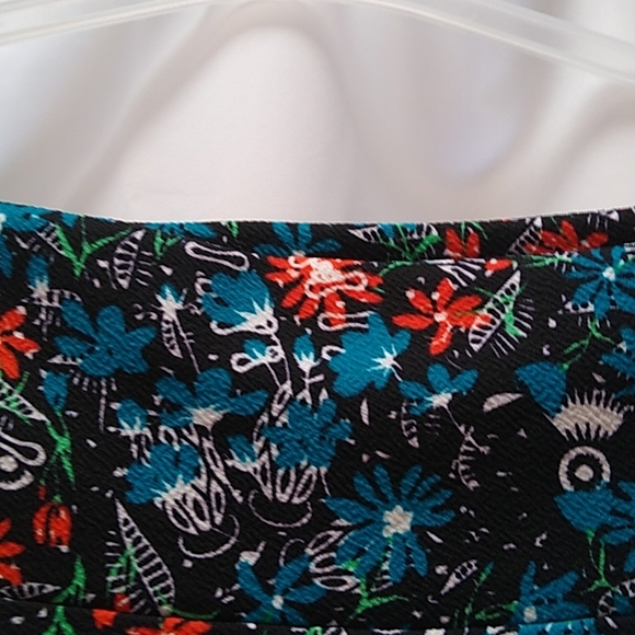 LuLaRoe Floral skirt - Picture 4 of 6